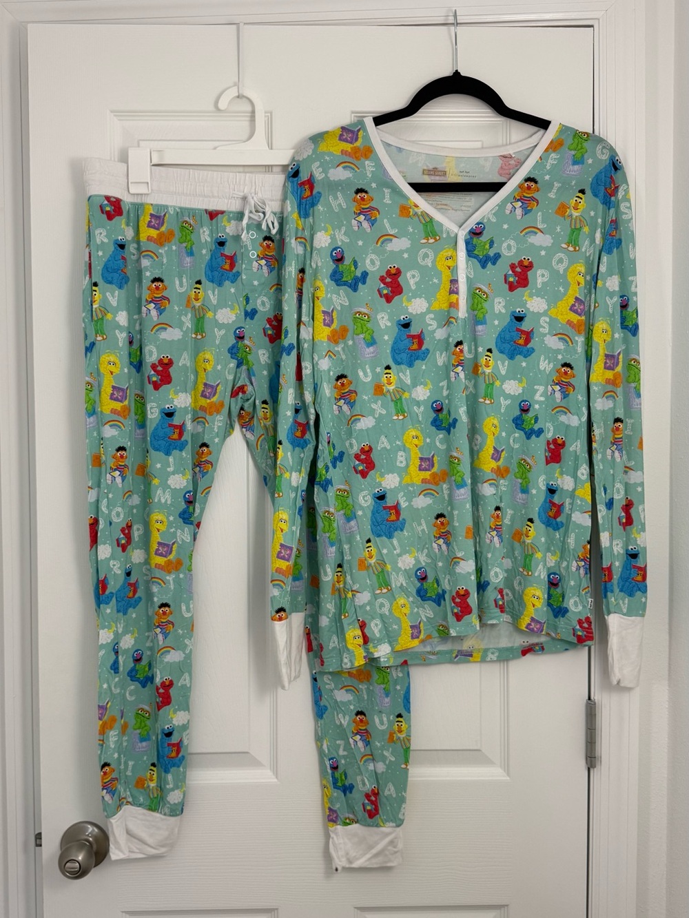 Little Sleepies Sesame Street Pajama Set Women’s Size Large